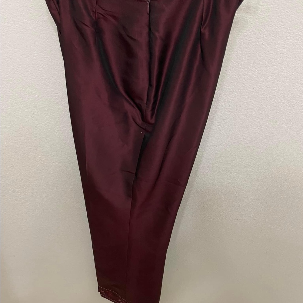 Ann Taylor Cropped Burgundy Pants 4 VEUC (used once)